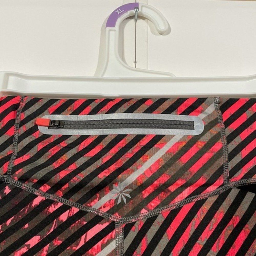 Athleta Patterned Cropped Activewear Leggings - image 3